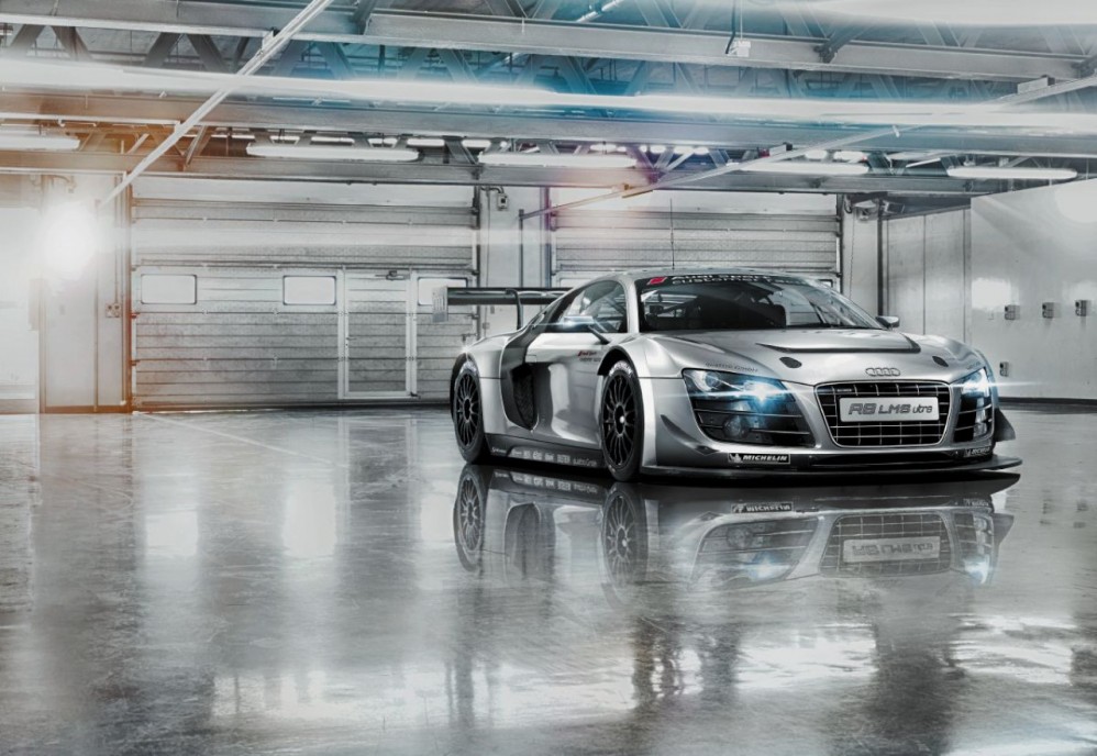 8-957 Фотообои Komar "Audi R8 Le Mans"